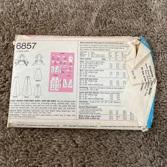 Vintage Lot of Sewing Patterns Lot #4 - Picture 3 of 13